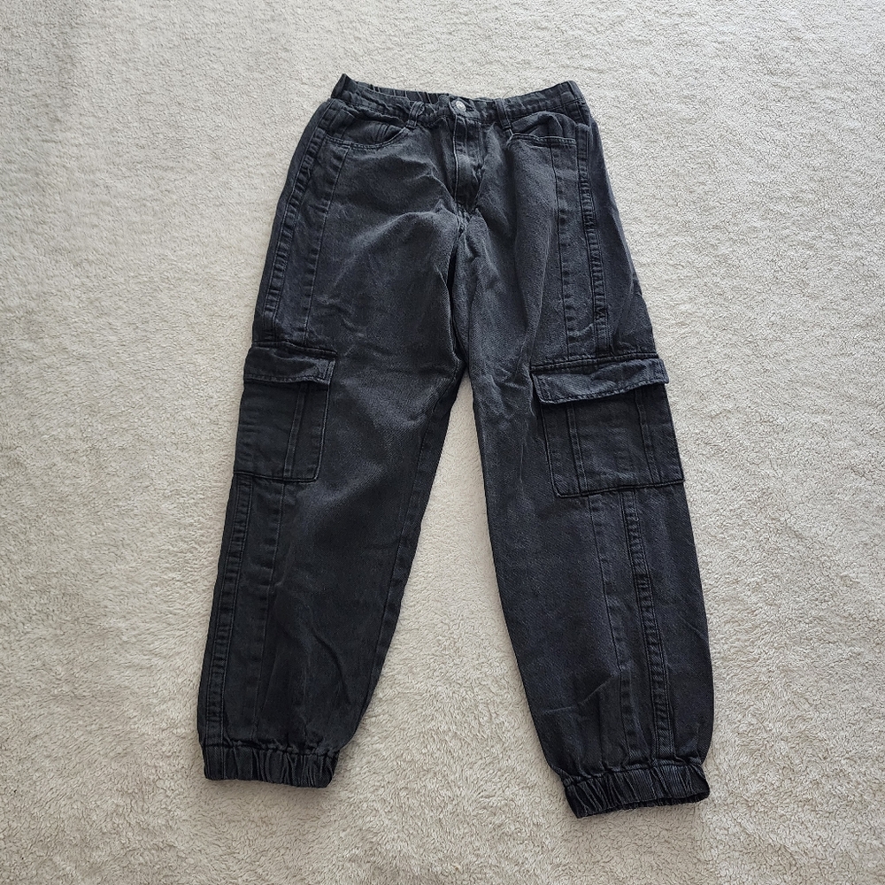 Forever 21 Mid-Rise Denim Cargo Joggers, Women's Medium, GUC - Black